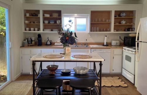 Westhaven-Moonstone Cottage | Cozy pet friendly cottage, 2 minute drive to Moonstone Beach