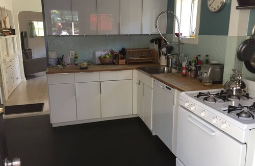 Elysian Heights House | Cozy, Pet-Friendly Echo Park Bungalow with a patio & yard