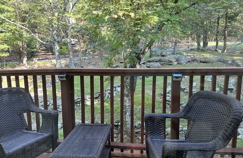 Lackawaxen House | Cozy pet-friendly fall getaways in Pennsylvania