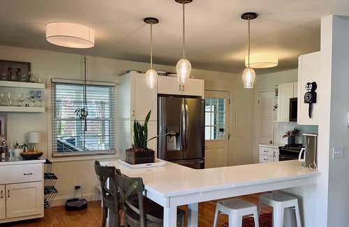 Franklin House | Cozy & Pet Friendly Franklin Home