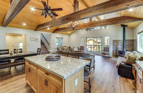 Pine Mountain Club House | Cozy Pine Mountain Club Cabin with Large Deck