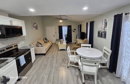 St. Petersburg - Clearwater Apartment | Cozy Place to Rent in St Petersburg