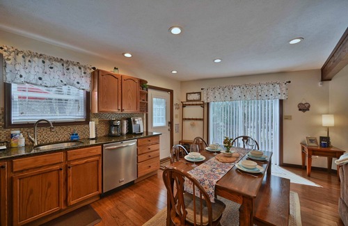 Albrightsville Ski Chalet | Cozy Pocono Chalet