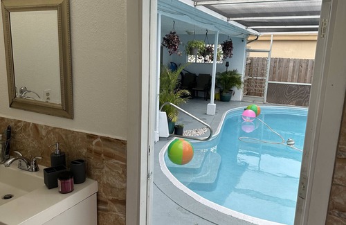 Miramar House | Cozy PoolHome |Near Beaches/ HardRockCasino&Stadium
