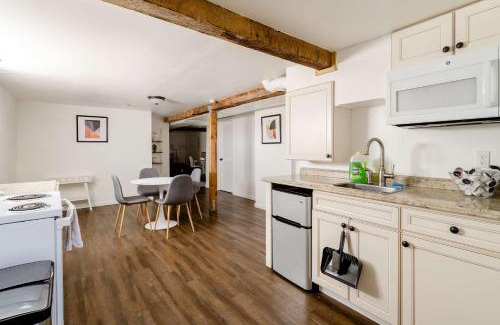 Hosford-Abernethy House | Cozy Portland Home Steps from Food - Sleeps 4