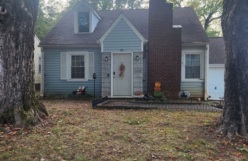 Winston - Salem House | Cozy private bedroom in Winston-Salem with WiFi, AC