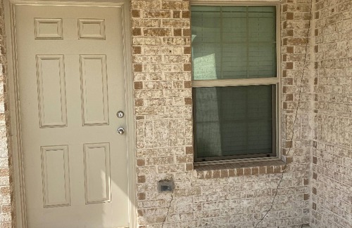 Fort Worth House | Cozy Private Bedrooms in Fort Worth – Perfect for Short & Long-Term Stays!