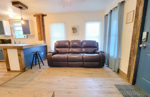 Denver Heights House | Cozy private cottage only 2 miles to downtown & ATT center