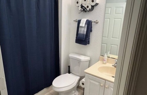 Riviera Beach House | Cozy Private Double Bedroom Near Beach