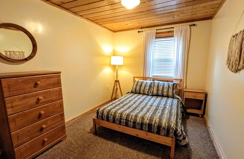 Grants Pass House | Cozy Private Guest House Near Hospital