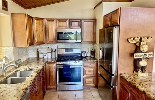 Bailey House | Cozy private mountain house on one acre. Private hot tub and pet friendly!