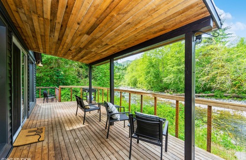 Lime Kiln Cabin | Cozy Private Riverfront Cabin w/NEW hot tub, pet-friendly, minutes from hiking