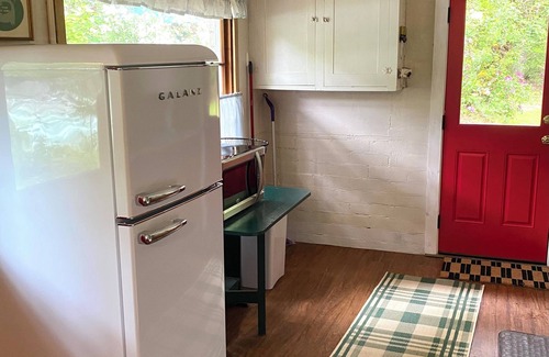 Index Cabin | Cozy, private riverfront cabin with hot tub