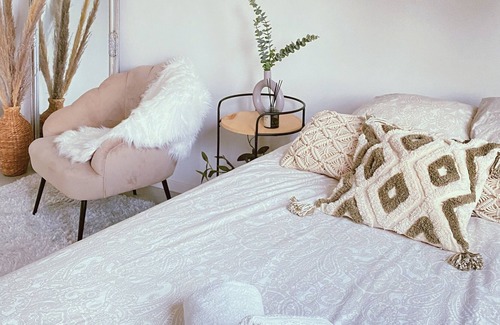 Morgongava Bed & Breakfast | Cozy Private Room with breakfast included.