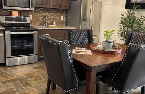Shakespeare Apartment | Cozy Private Stay | Stratford 10min