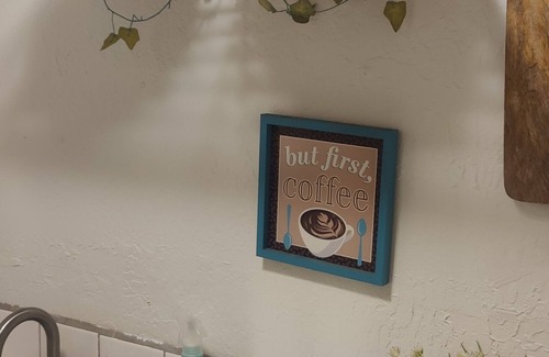 Downtown Apartment | Cozy/Private Studio near CRMC/Freeways/Downtown/Restaurants!
