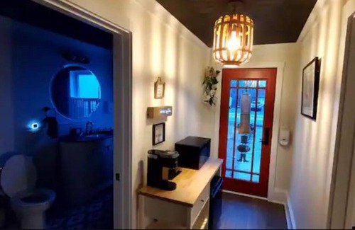 Manchester House | Cozy Private Suite in Manchester 2 mi from Airport