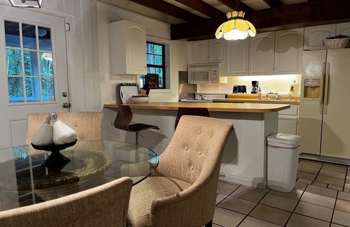 Tallahassee House | COZY, QUAINT, COTTAGE