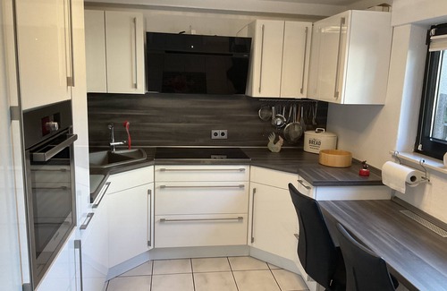 Hattingen Condo | Cozy, quiet apartment 72 sqm with carport in direct forest location near Ruhrradweg.
