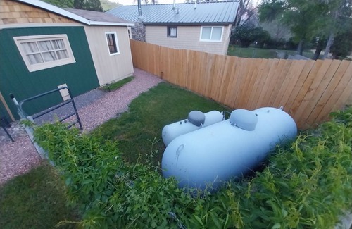 Canyon Ferry Cottage | Cozy quiet cottage across the road from Kim's Marina.