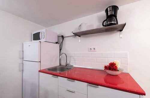 Malasana Apartment | Cozy & Quiet Duplex Apartment Gran Vía | A062