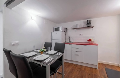 Malasana Apartment | Cozy & Quiet Duplex Apartment Gran Vía | A062