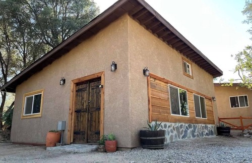 Oakhurst House | Cozy & Quiet Mountain Retreat near Yosemite