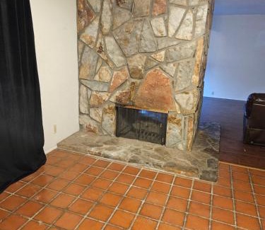 Summerlin House | Cozy Quiet Quarters!