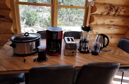 Buena Vista Cabin | Cozy, quiet, secluded log cabin.