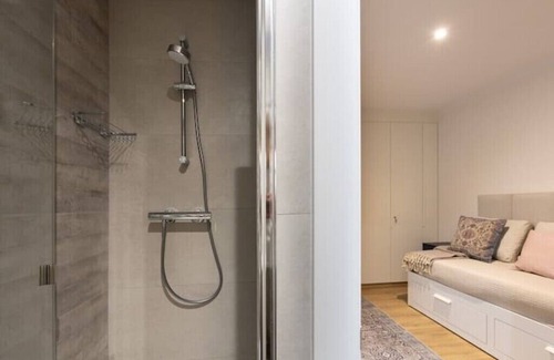 Les Corts Apartment | Cozy & Quiet Studio Near Camp Nou, Universities, Markets, Metro & All Amenities