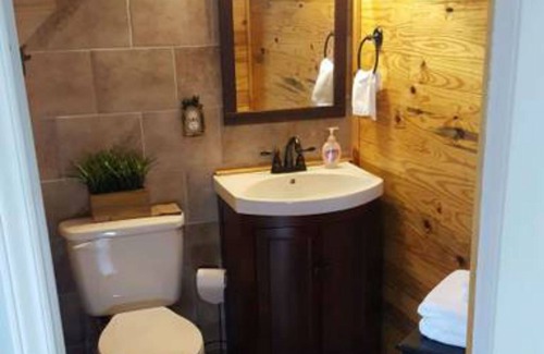 Bristol House | Cozy, Relaxing Bristol Retreat