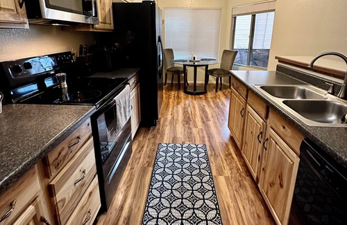 Tucson Condo | Cozy remodeled-condo near Tucson Airport & Downtown with High-Speed Internet