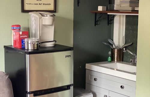 Fort Myers Apartment | Cozy Remodeled Suite close to all SWFL has to offer