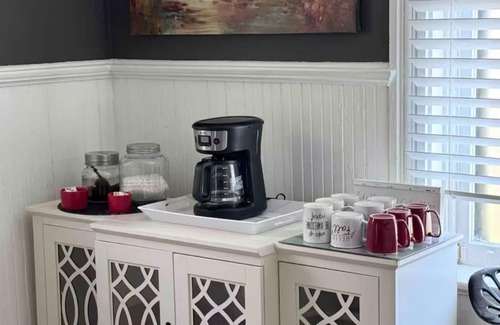 Walnut Hills House | Cozy, renovated century home. Minutes to downtown Cinncinatti* SLEEPS 17