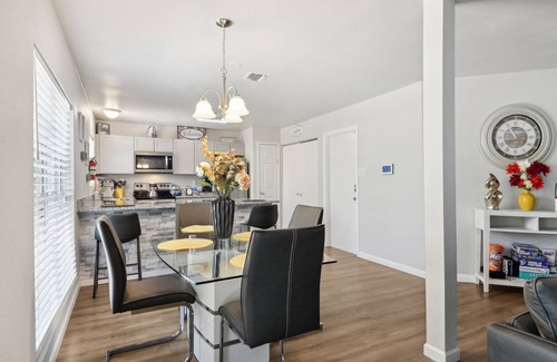 Babcock North House | Cozy Rental Near Medical Center, UTSA, Six Flags, Lackland AFB, La Cantera, Rim
