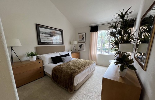 Reseda House | Cozy Reseda Home for Travel Professional