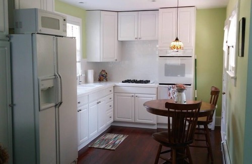 Sturgeon Bay Cottage | Cozy retreat. 1 bedroom house, n NFL Draft Welcome!nApril 15th -Nov 1stnWi-Fi