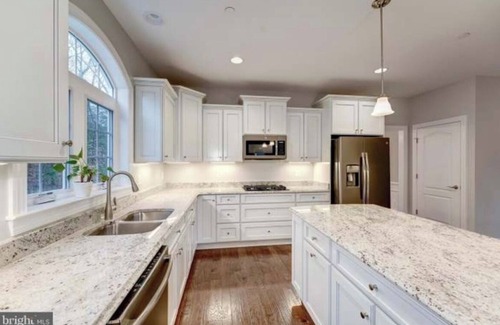 Indian Head House | Cozy Retreat 5-BDR Home in Southern MD near Naval Base with WiFi