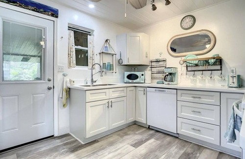 Rio Vista House | COZY RETREAT BY THE RIVER! 5 MINUTES TO DOWNTOWN DAYTONA W/OUT THE NOISE!