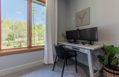 Nebo House | Cozy Retreat Close to Lake James!