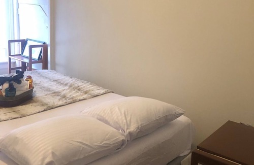 Binghamton House | Cozy Retreat, feels like Royalty!