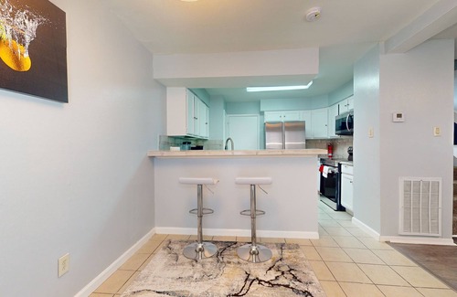 Greater Fondren Southwest House | Cozy retreat in the heart of Houston few miles from Major Houston attractions