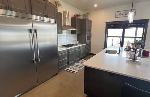 Eagle Nest House | Cozy retreat located in the perfect location for views of the mountains and lake