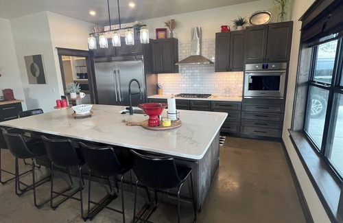 Eagle Nest House | Cozy retreat located in the perfect location for views of the mountains and lake