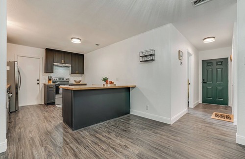 Wetmore House | Cozy Retreat Near Downtown SA