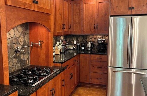 Narrowsburg House | Cozy Retreat: Private 5-Acre Haven with AC close to Bethel Woods