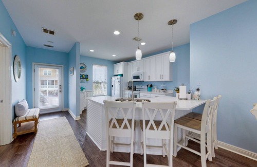 Morgantown House | Cozy Retreat Steps from Pool - Central AC, Washer/Dryer & WiFi