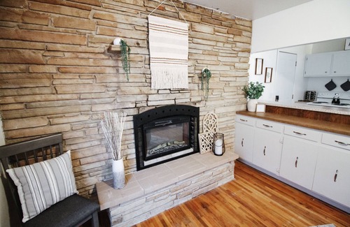Wichita House | Cozy Retreat W/Treadmill, Fenced-in Yard & 3 TVs!
