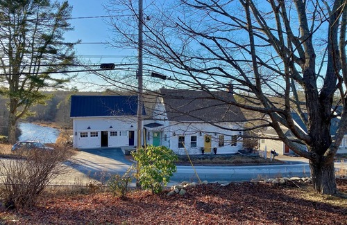 Waldoboro House | Cozy riverside getaway w/artist studio. Pet friendly!