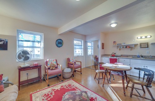 Rogers Apartment | Cozy Rogers Studio Apt w/Lake Access & Fire Pit!